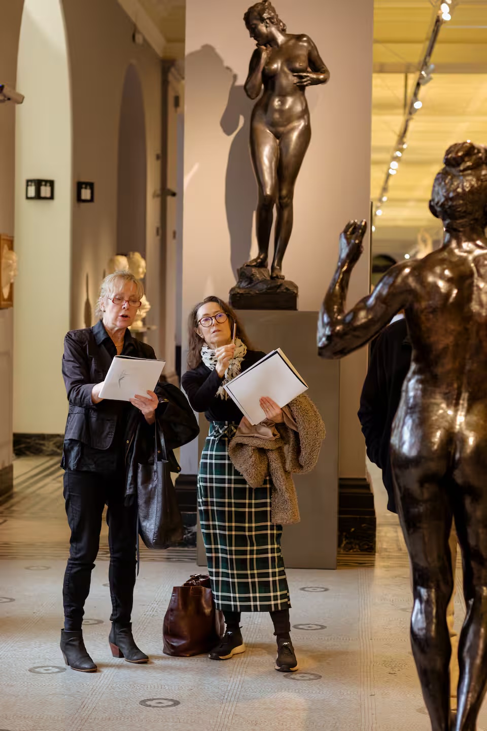 Drawing in the V&A museum